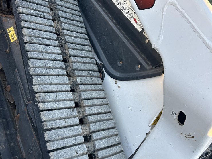 2022-bobcat-t76-image-12