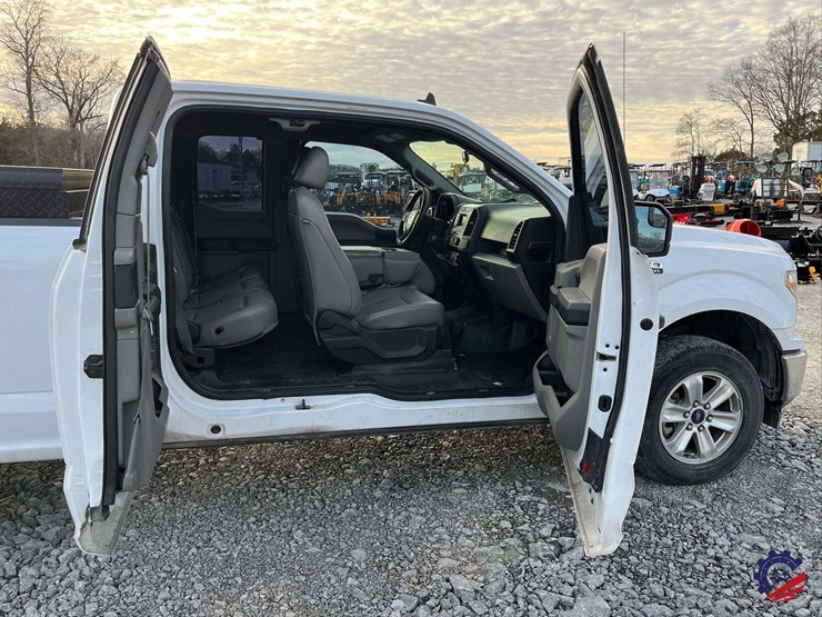 2020-ford-f150-xl-image-41