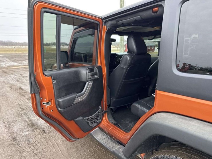 2011-jeep-wrangler-image-14