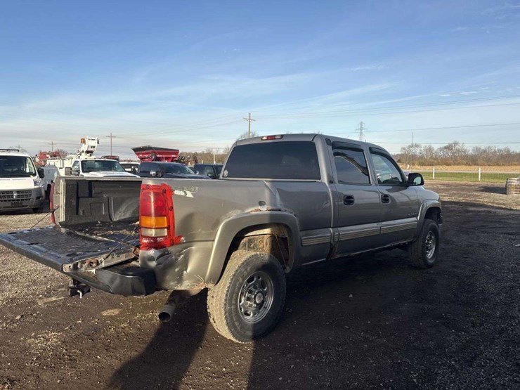 2002-chevrolet-silverado-2500hd-image-5