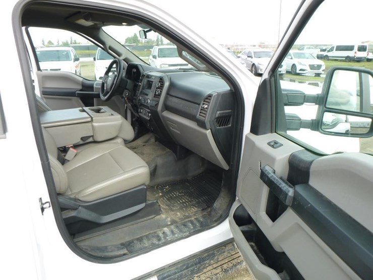 2017-ford-f250-image-16