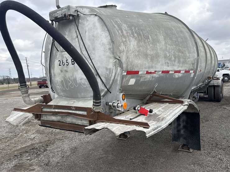 1965-fruehauf-trailer-image-4