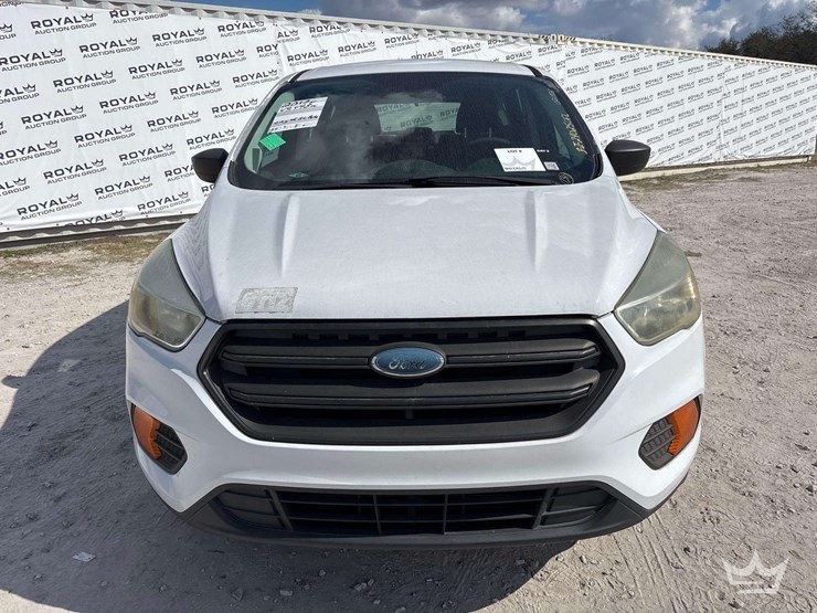 2017-ford-escape-image-32