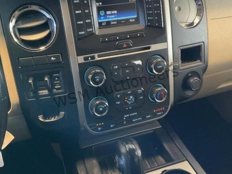 2015-ford-expedition-image-19