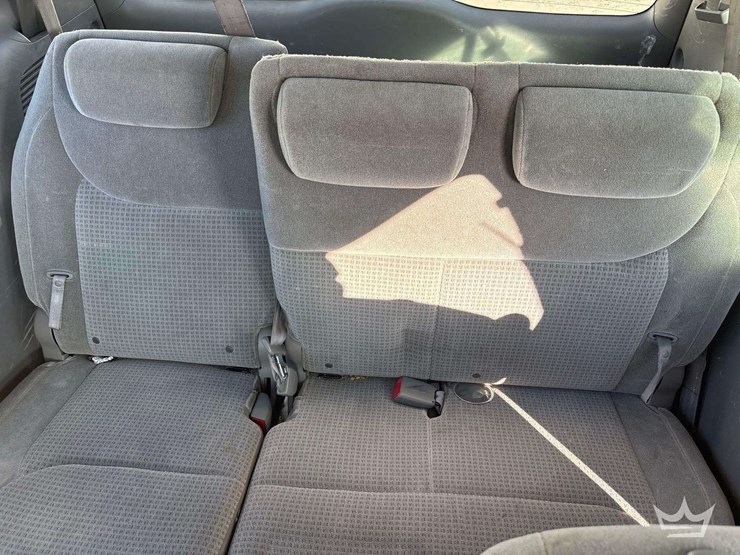 2006-toyota-sierra-ce-van-image-26