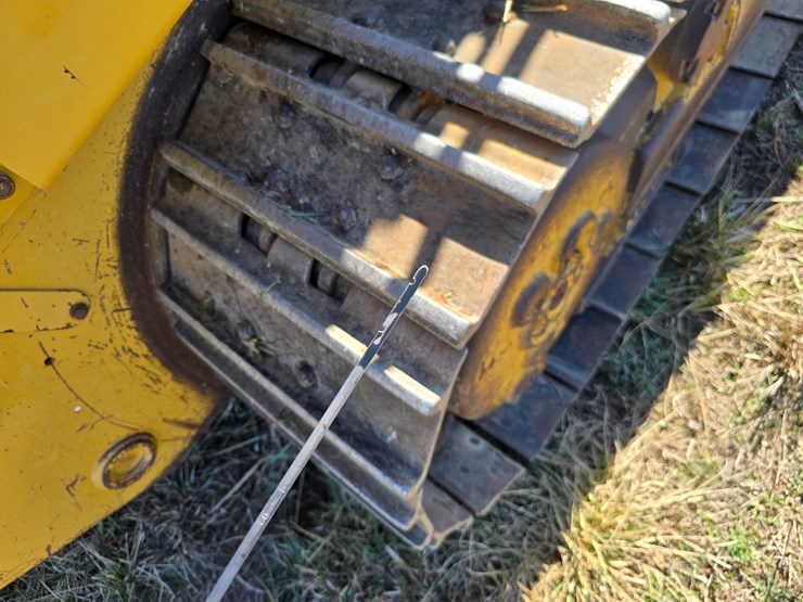 2015-caterpillar-953d-image-98