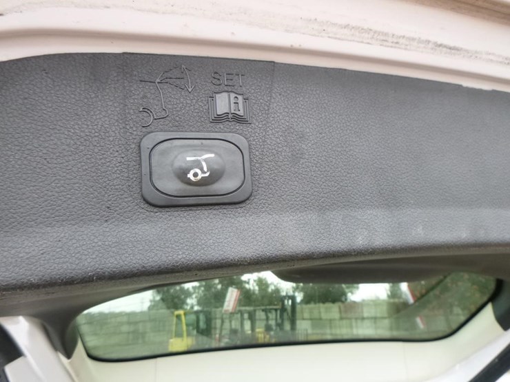 2016-ford-escape-image-23