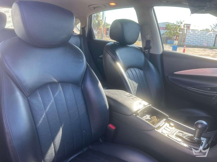 2017-infiniti-qx50-suv-image-24