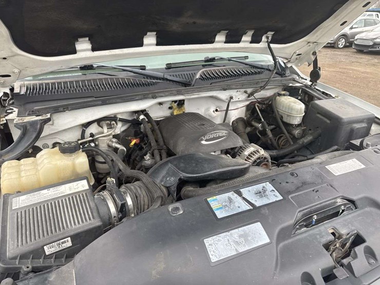 2005-gmc-sierra-2500-image-30