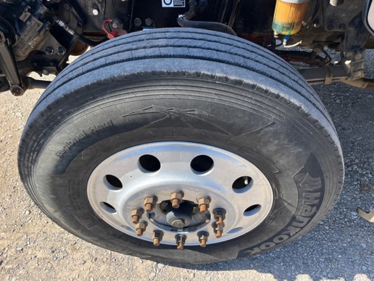 2015-kenworth-t880-image-12