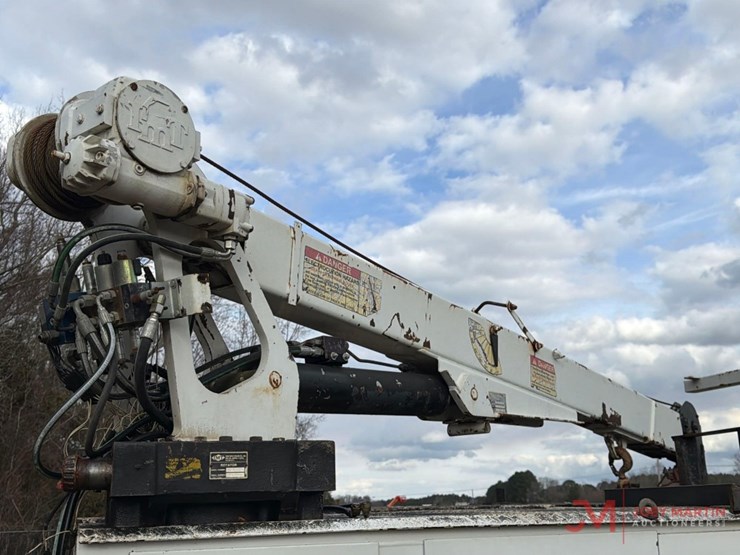 2001-ford-f650-image-15