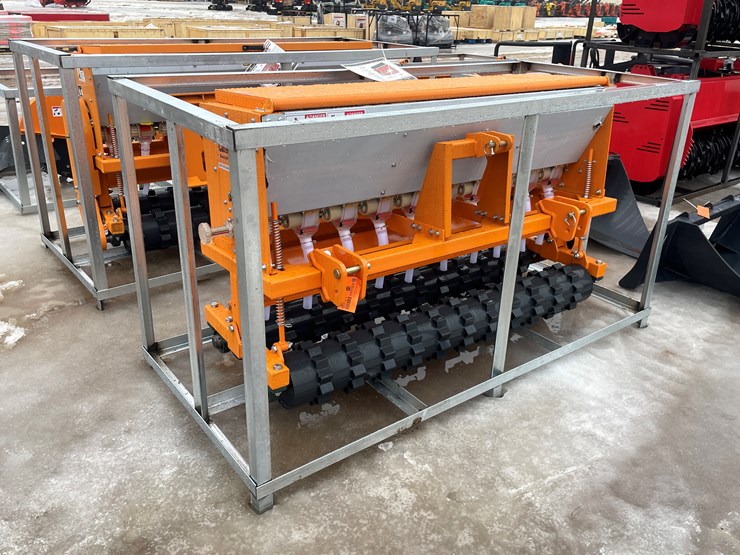 caterpillar-12-image-3