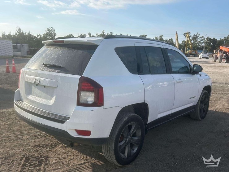 2016-jeep-compass-image-3
