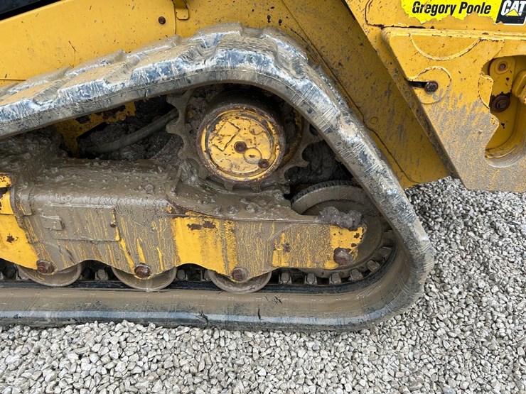 2015-caterpillar-259d-image-19