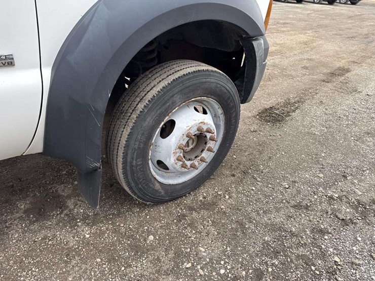 2007-ford-f550-image-11