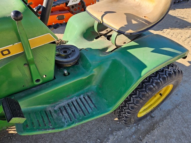 john-deere-140-image-13