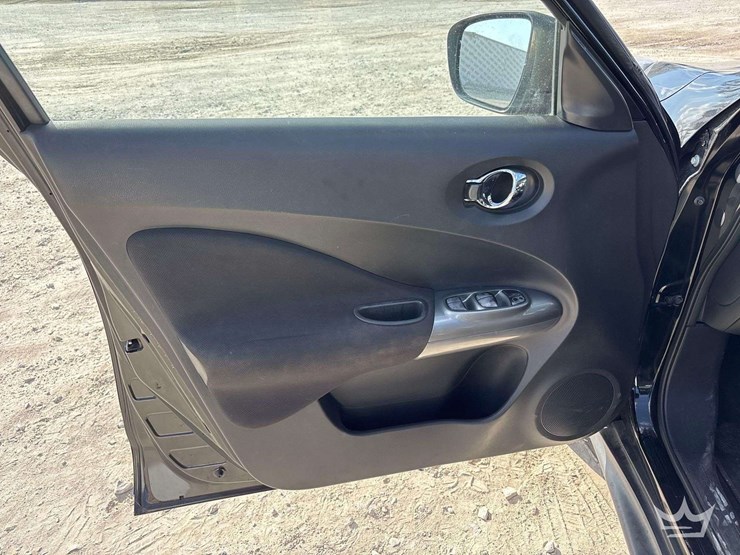 2017-nissan-juke-image-11