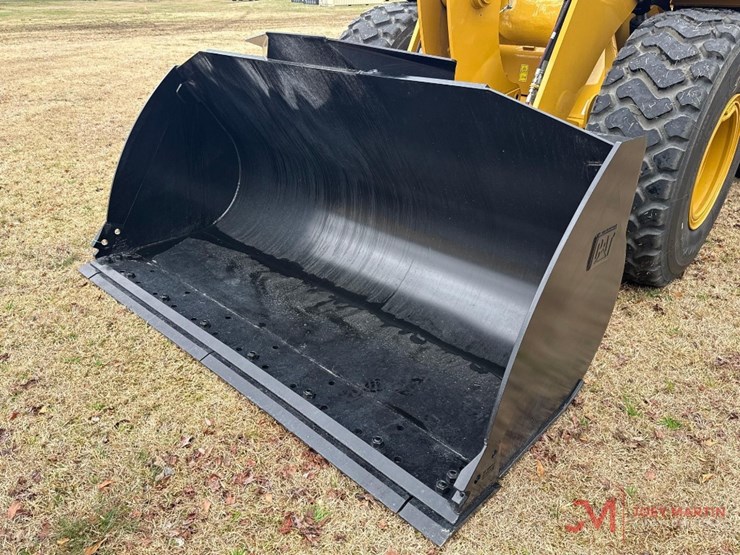 2026-caterpillar-926-image-10