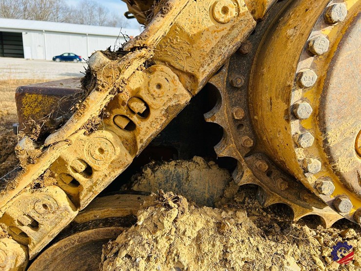 2005-caterpillar-d8t-image-48