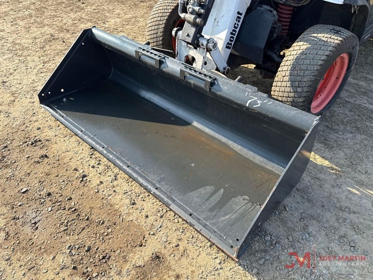 2004-bobcat-5600-toolcat-utv-image-7