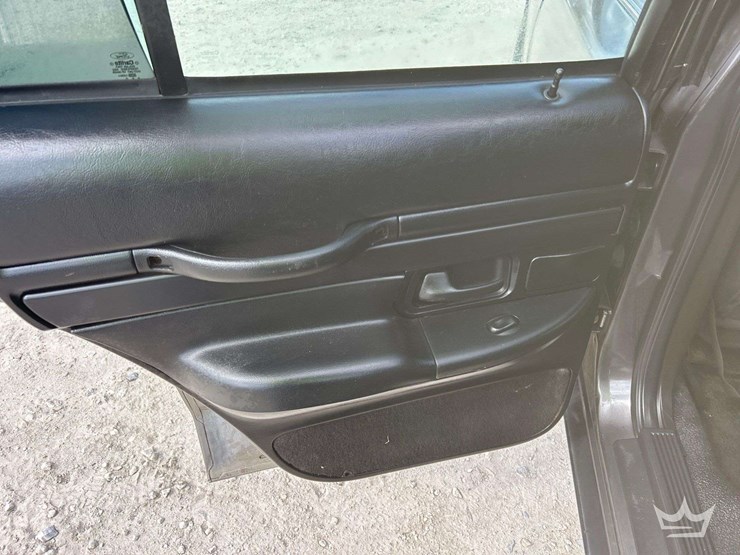 2007-ford-crown-victoria-sedan-image-21