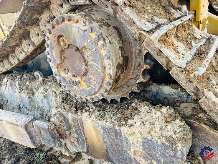 2005-caterpillar-d8t-image-32