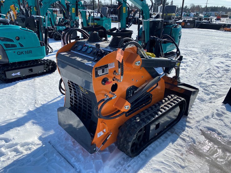 #5317-•-landhonor-mini-skid-steer-loader-image-1