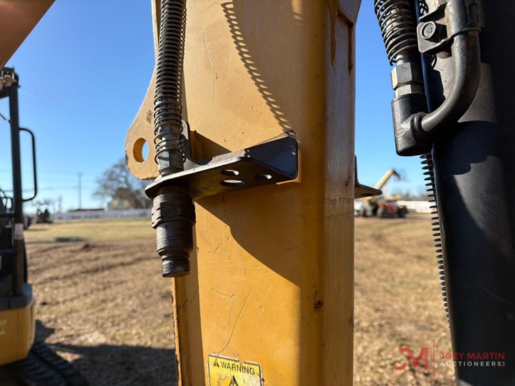 caterpillar-303.5-image-6