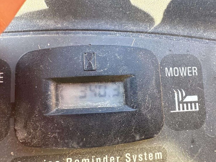 john-deere-l120-image-15