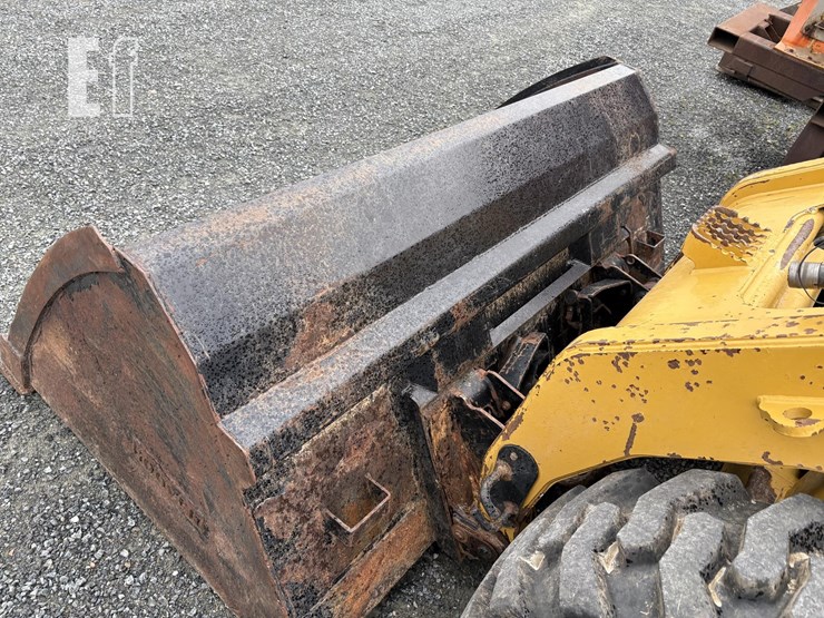 2013-caterpillar-262c2-image-6