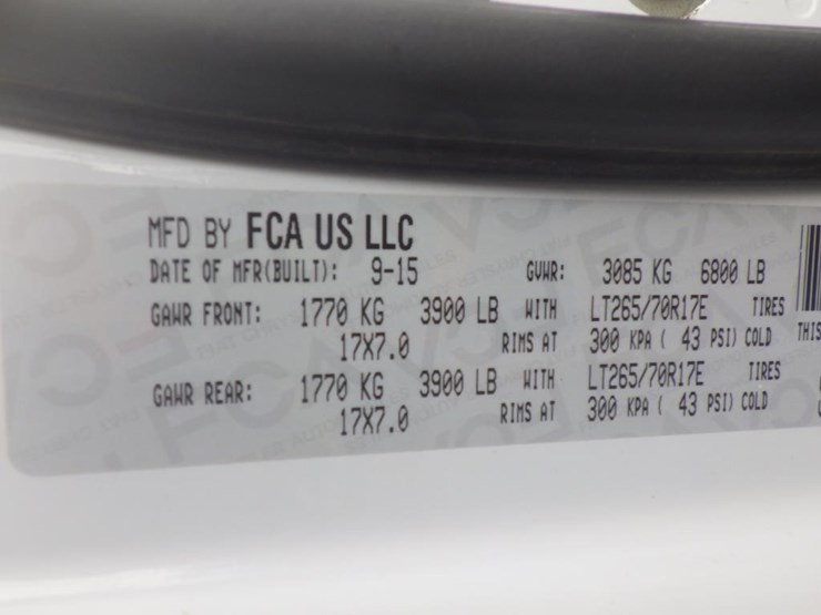 2016-dodge-1500-image-16