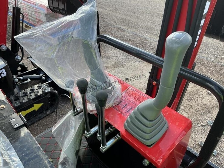 2025-miva-ba13-mini-excavator-image-9