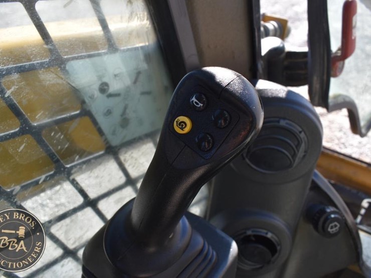 2019-caterpillar-249d3-image-52