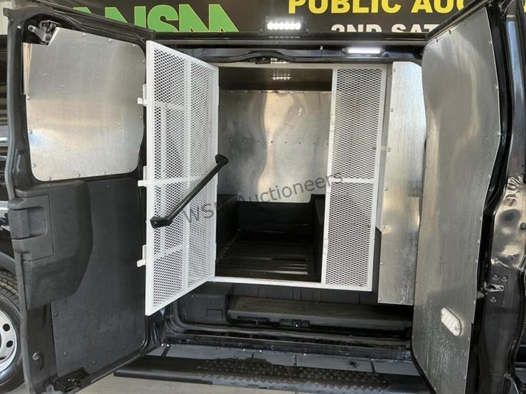 2019-ford-transit-image-9