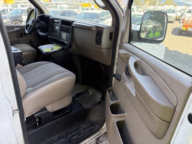 2007-chevrolet-express-2500-image-9