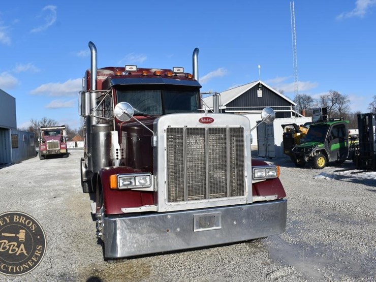 2004-peterbilt-379-image-21