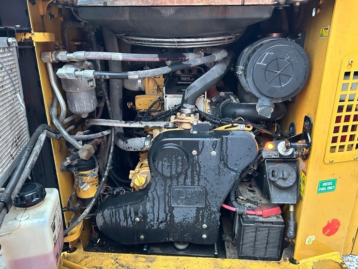 2020-caterpillar-299d3-xe-image-15