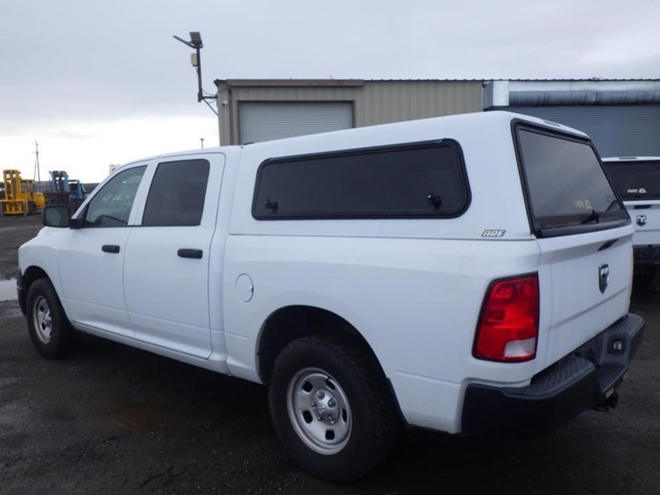 2015-dodge-1500-image-4