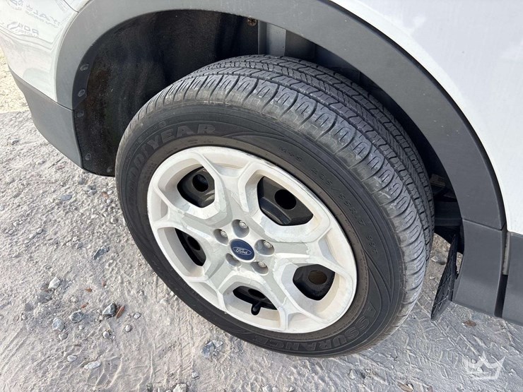 2017-ford-escape-image-29