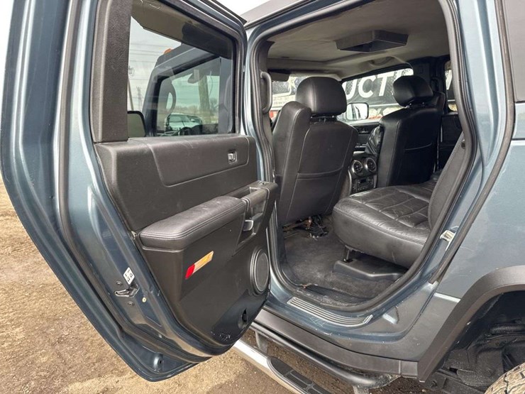 2005-hummer-h2-image-13