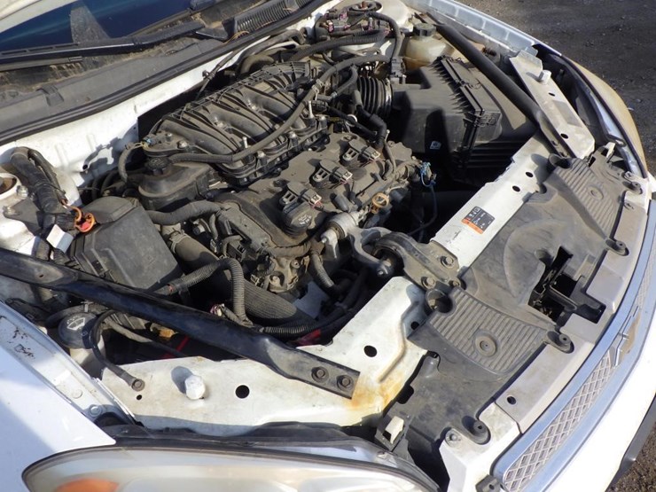 2013-chevrolet-impala-sedan-image-12