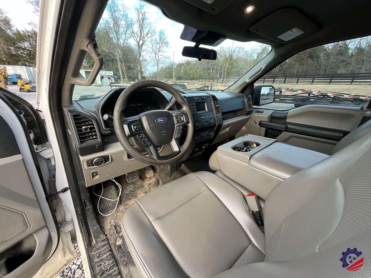 2020-ford-f150-xl-image-59