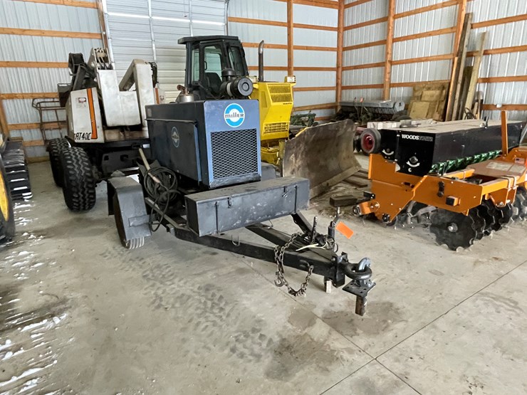 #7571-•-miller-electric-trailer-mount-welder-image-3