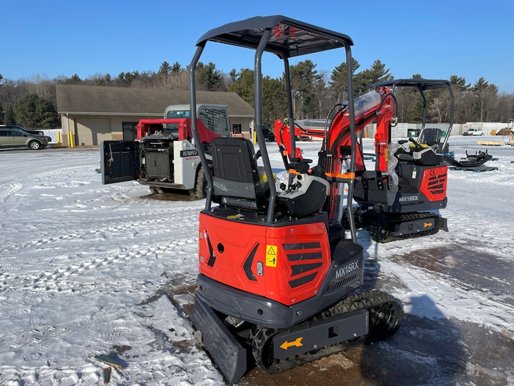 #5378-•-mx15rx-mini-excavator-image-3