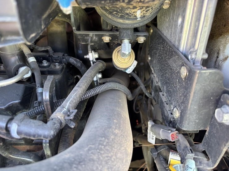 2021-bobcat-s590-image-26