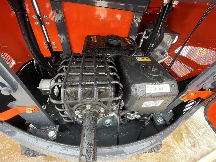 #5402-•-me18-mini-excavator-image-19