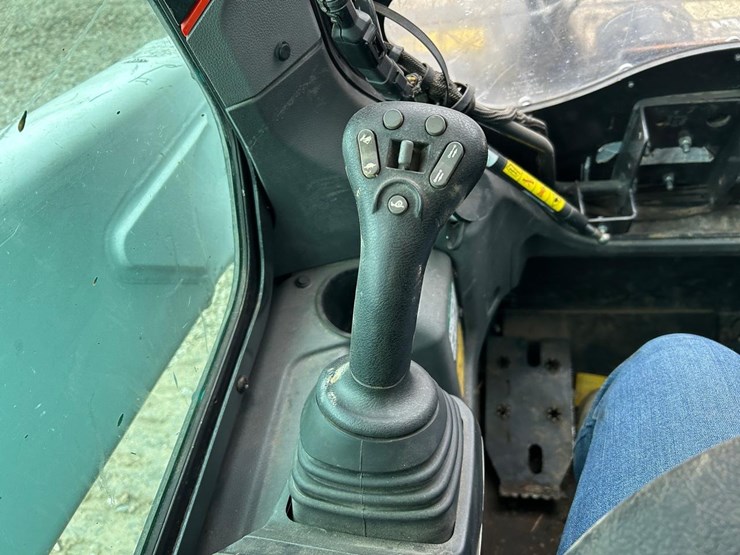 2022-bobcat-t76-image-25