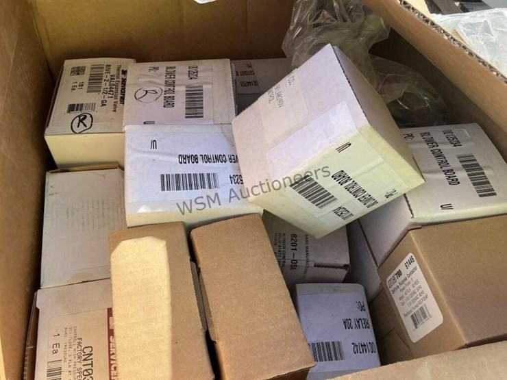 pallet-of-asst-industrial-parts-and-hardware-image-6