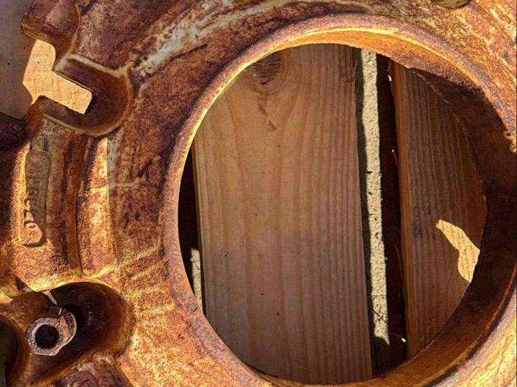 (1)-john-deere-wheel-weight-image-4