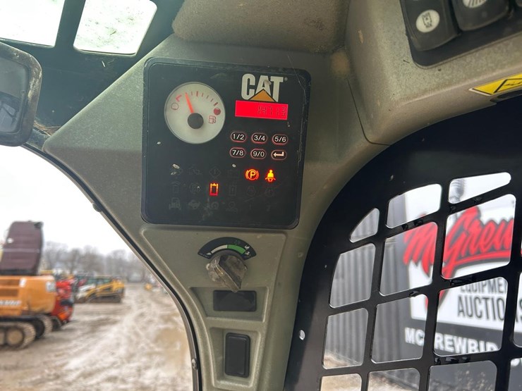 2015-caterpillar-259d-image-20